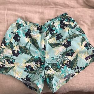 Patagonia Baggies - size small